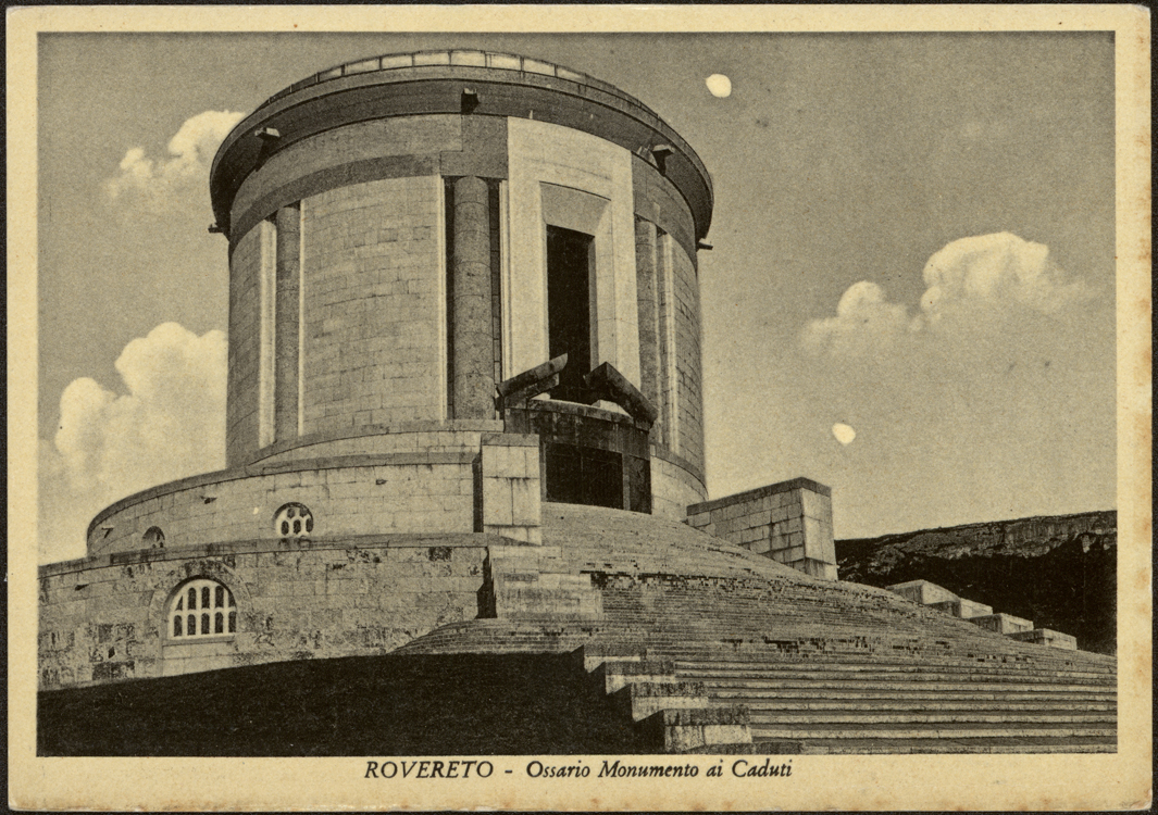 107x150 mm, b/n. Published by Plazzer (Rovereto) and Da Nogare, Armetti (Milan) probably between 1940 and 1950