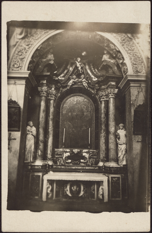 140x90 mm, b/n. Probably published between 1920 and 1930