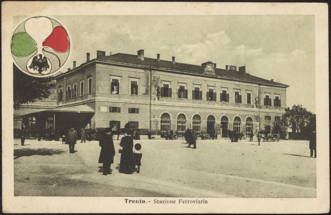 90x138 mm, b/n. Probably published between 1918 and 1928